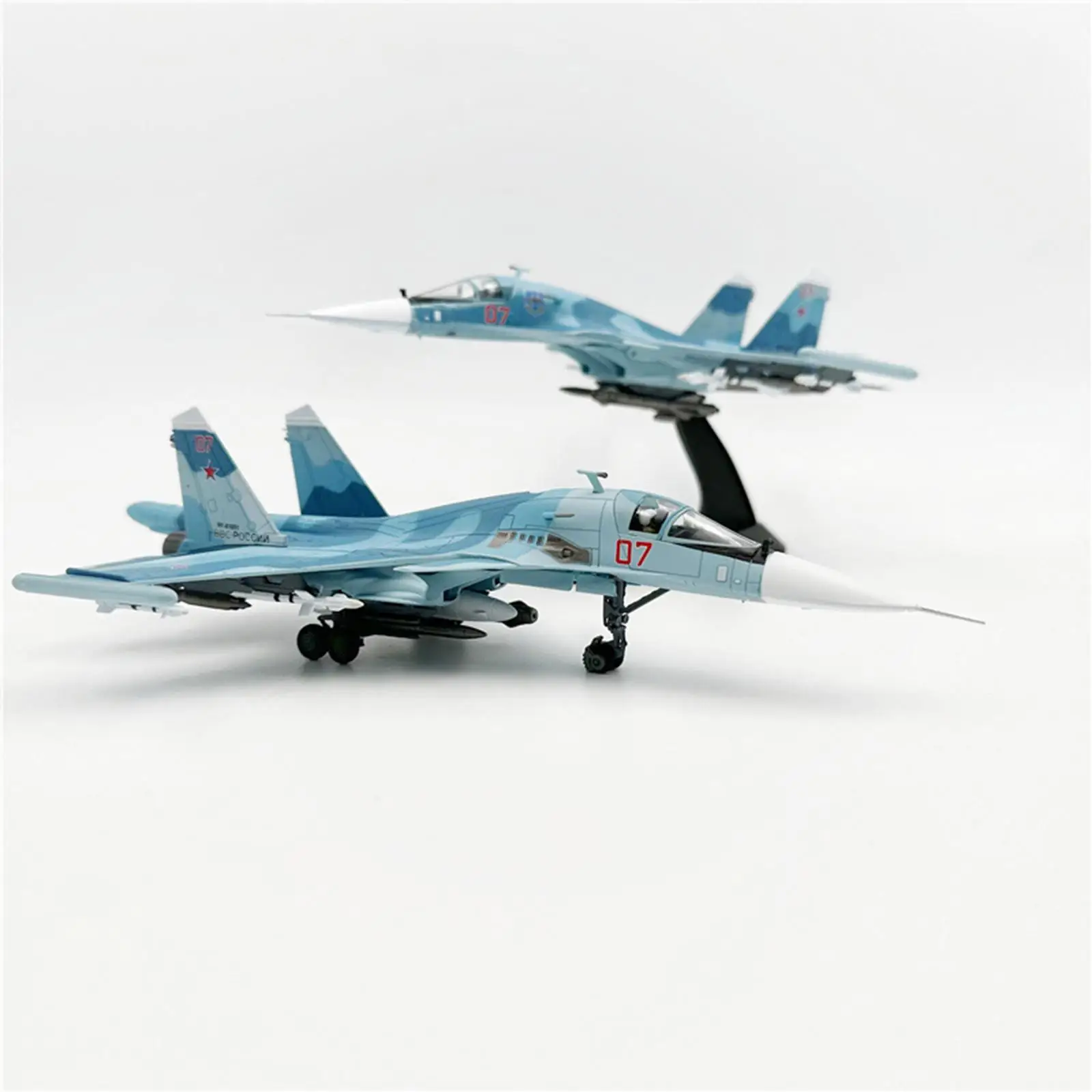1/100 SU35 Diecast Plane Model Adults Gifts Miniature Aircraft for Home Living Room Desktop Household Aviation Commemorate
1/100 SU35 Diecast Plane Model Adults Gifts Miniature Aircraft for Home Living Room Desktop Household Aviation Commemorate