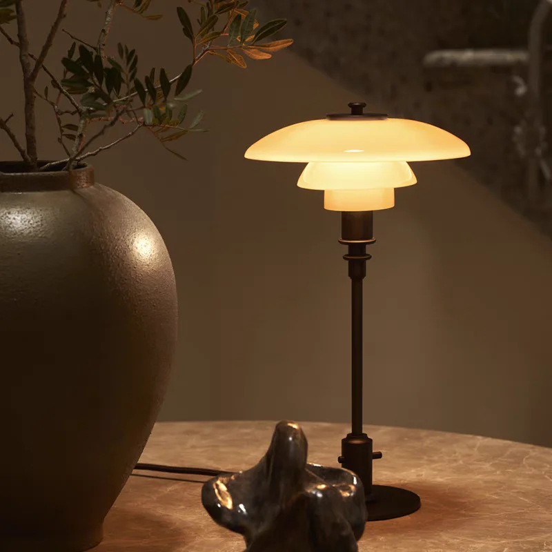 Nordic Designer Modern Simple Bedroom Bedside Living Study Desk Room Decoration Table Lamp Atmosphere Light Interior Lighting
Nordic Designer Modern Simple Bedroom Bedside Living Study Desk Room Decoration Table Lamp Atmosphere Light Interior Lighting