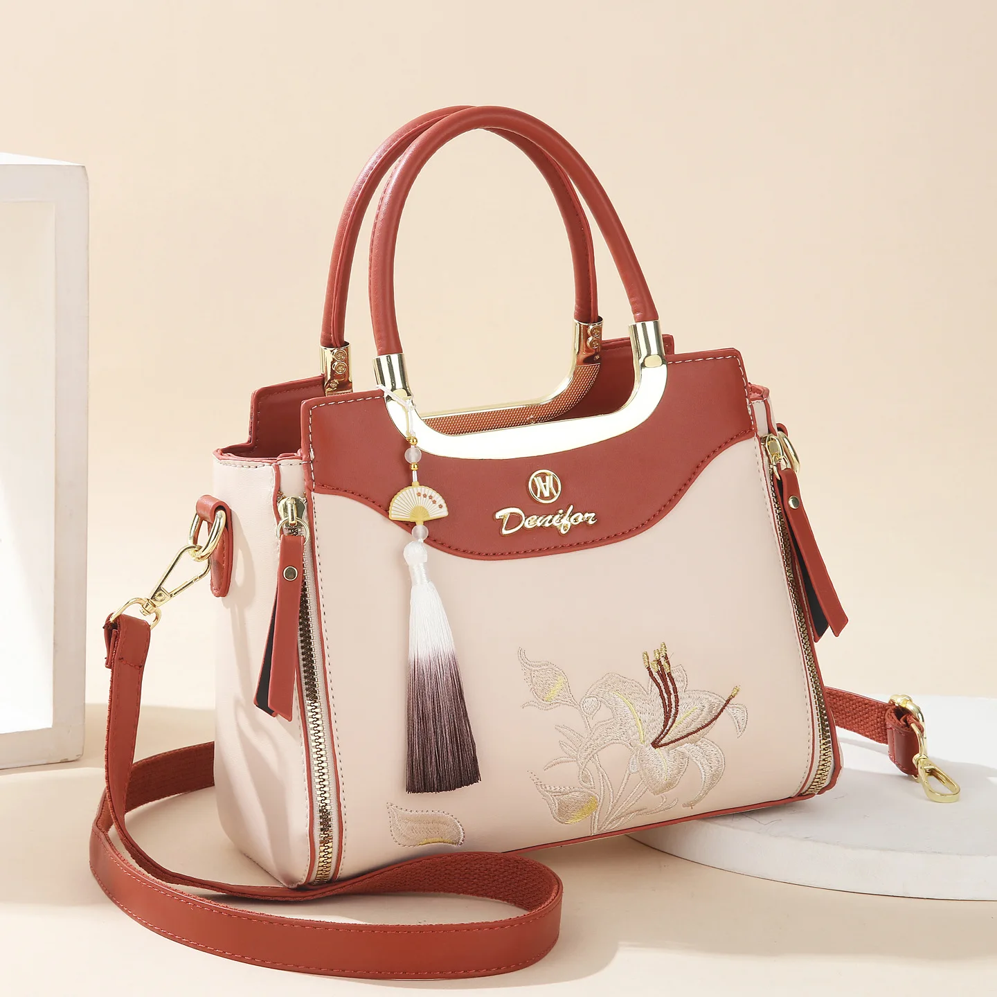 Модная женская сумка-тоут, сумка через плечо, универсальная сумка-кроссбоди, повседневная простая кожаная сумка
Модная женская сумка-тоут, сумка через плечо, универсальная сумка-кроссбоди, повседневная простая кожаная сумка