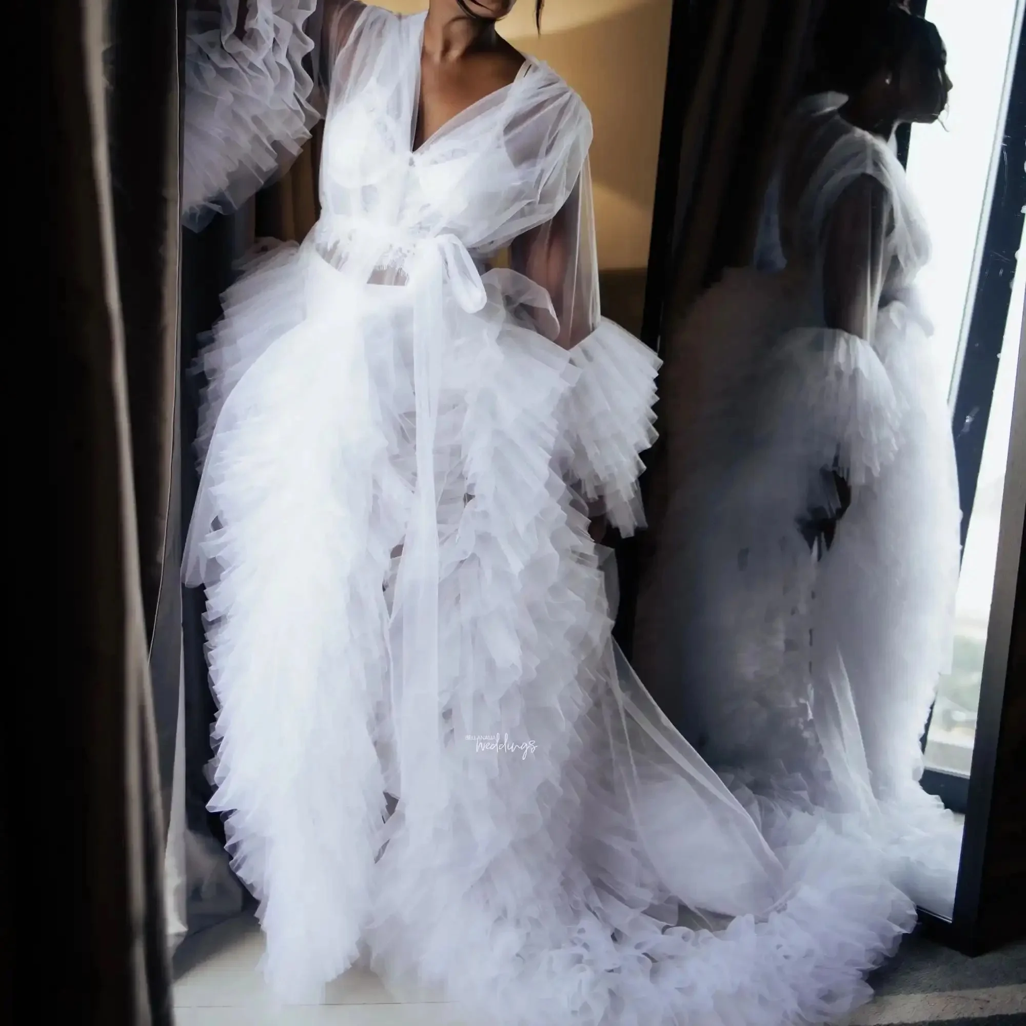 White Wedding Robe Dress Customized Women Robe Nightgown V Neck Long Sleeves Ruffles Sleepwear Bathrobe Prom Bridesmaid Pajamas
White Wedding Robe Dress Customized Women Robe Nightgown V Neck Long Sleeves Ruffles Sleepwear Bathrobe Prom Bridesmaid Pajamas