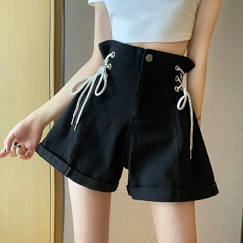 2025 Summer High-Waisted Denim Shorts for Women, New Korean Style Loose A-Line Wide-Leg Hot Pants
2025 Summer High-Waisted Denim Shorts for Women, New Korean Style Loose A-Line Wide-Leg Hot Pants