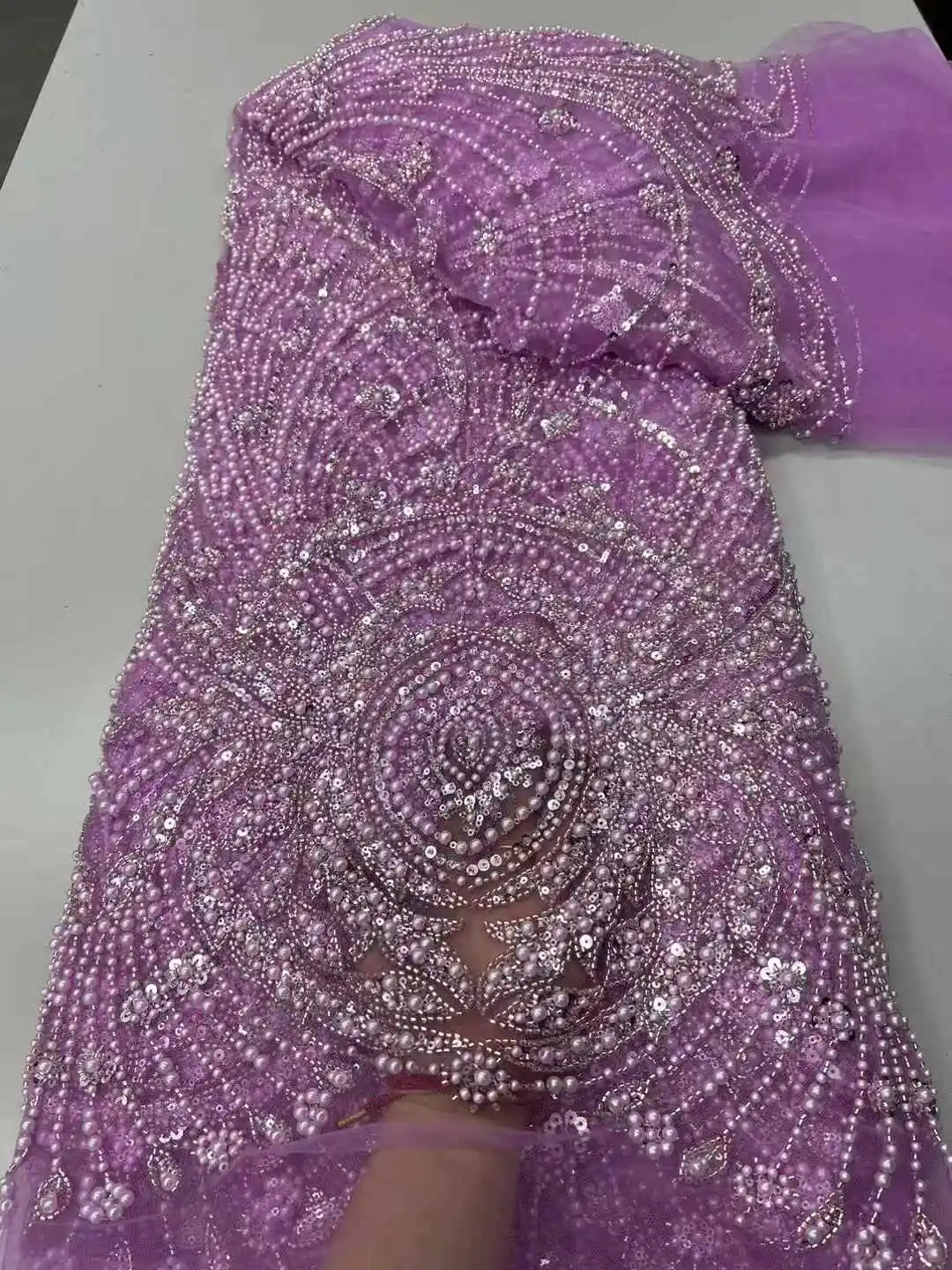 African Heavy Beads Lace Fabric 2025 High Quality Nigerian Sequins Groom Lace French Tulle Fabric For Wedding Party Dress Sewing
African Heavy Beads Lace Fabric 2025 High Quality Nigerian Sequins Groom Lace French Tulle Fabric For Wedding Party Dress Sewing