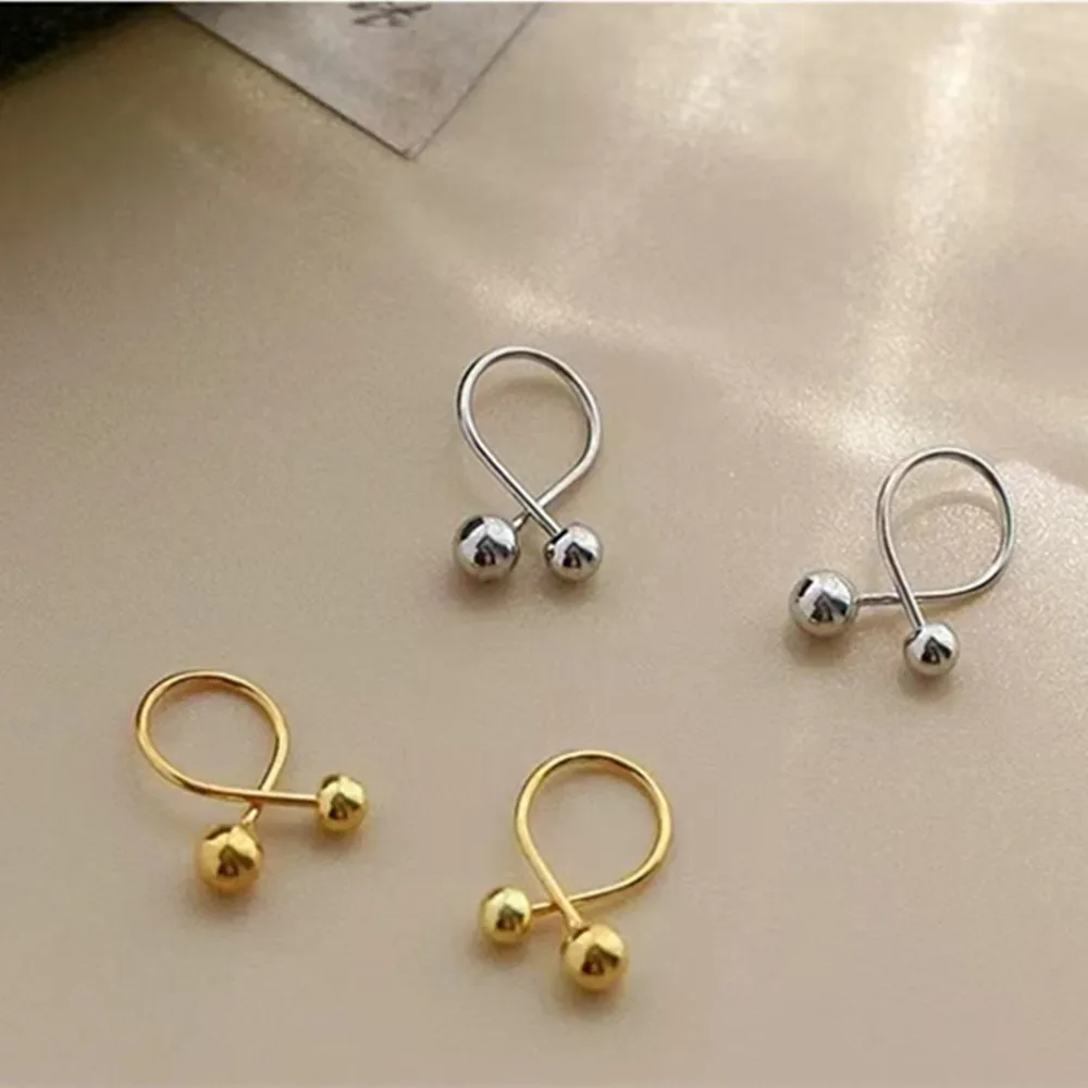 Women's Light Luxury Niche High-end Ear Cuffs S925 Sterling Silver Screw-back Bead Cross Round Bead Fashion Earrings
Women's Light Luxury Niche High-end Ear Cuffs S925 Sterling Silver Screw-back Bead Cross Round Bead Fashion Earrings