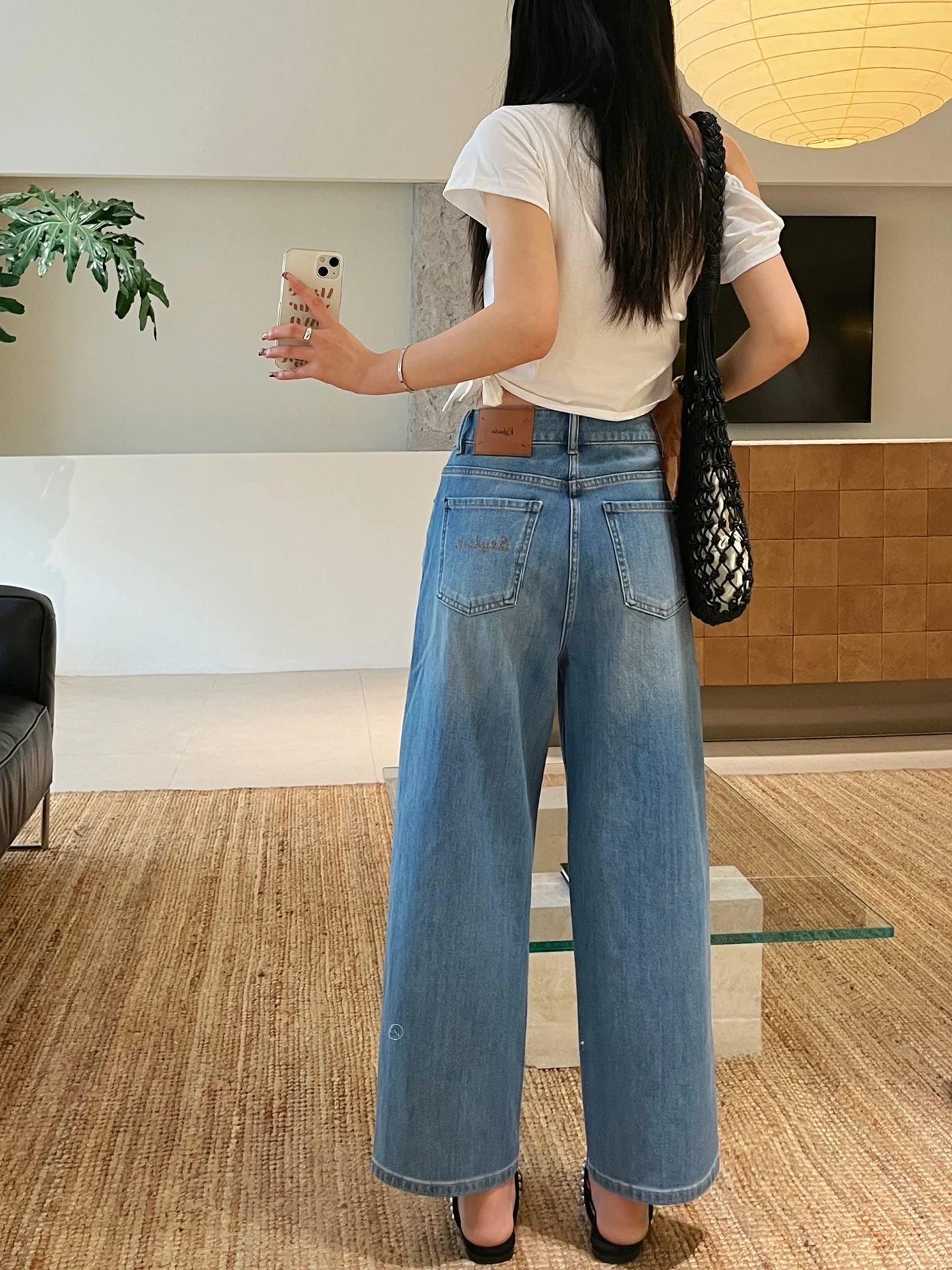 High Waist Straight Leg Denim Jeans Women's Spring 2026 New Style Blue Wide Leg Pants Elastic Grandmother Embroidered Pants
High Waist Straight Leg Denim Jeans Women's Spring 2026 New Style Blue Wide Leg Pants Elastic Grandmother Embroidered Pants
