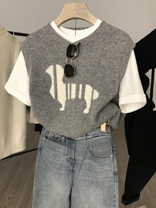 Spring New Loose Woolen Knitted Sweater Vest Women Outerwear Dog Patterned Cardigan Shoulder Top Trendy Regular Length
Spring New Loose Woolen Knitted Sweater Vest Women Outerwear Dog Patterned Cardigan Shoulder Top Trendy Regular Length