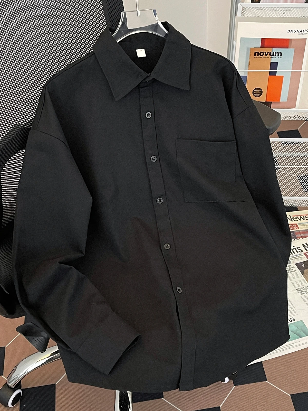 Spring Autumn Long Sleeve Loose Casual Men's Shirt Pure Color Versatile High-End Feeling Japanese Style Trendy Loose Dress Shirt
Spring Autumn Long Sleeve Loose Casual Men's Shirt Pure Color Versatile High-End Feeling Japanese Style Trendy Loose Dress Shirt