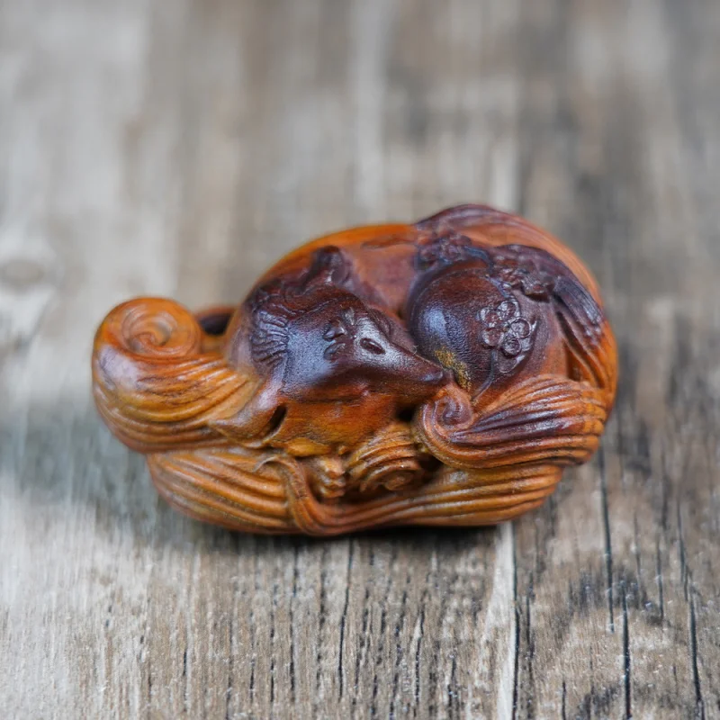 Natural lightning-striken peach wood nine-tailed fox -held pendant, hand-carved wooden ornament
Natural lightning-striken peach wood nine-tailed fox -held pendant, hand-carved wooden ornament