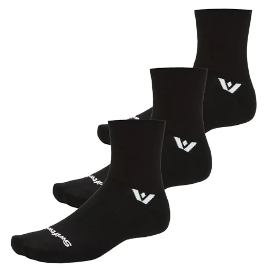 Swiftwick- ASPIRE 3 Pairs Quarter Crew Cycling and Trail Running Socks Compression Fit
Swiftwick- ASPIRE 3 Pairs Quarter Crew Cycling and Trail Running Socks Compression Fit