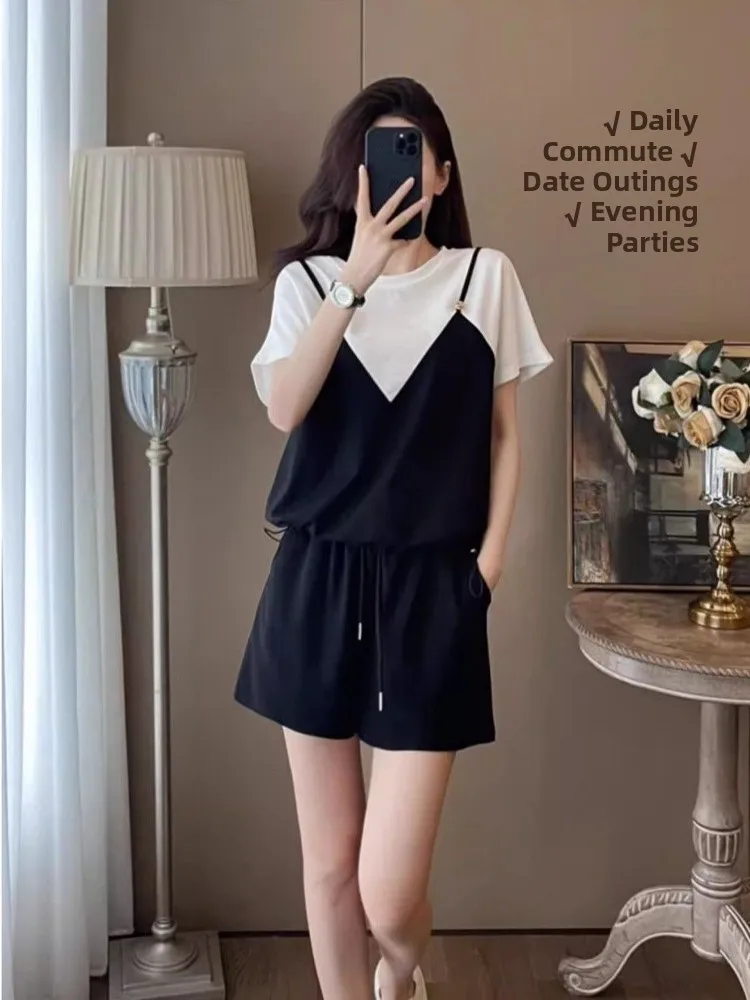 Женская футболка из ледяного шелка с эффектом двухслойности, свободного кроя, стройнящая, летняя, модная, с комбинированным дизайном, повседневная, классический узор, круглый вырез.
Женская футболка из ледяного шелка с эффектом двухслойности, свободного кроя, стройнящая, летняя, модная, с комбинированным дизайном, повседневная, классический узор, круглый вырез.