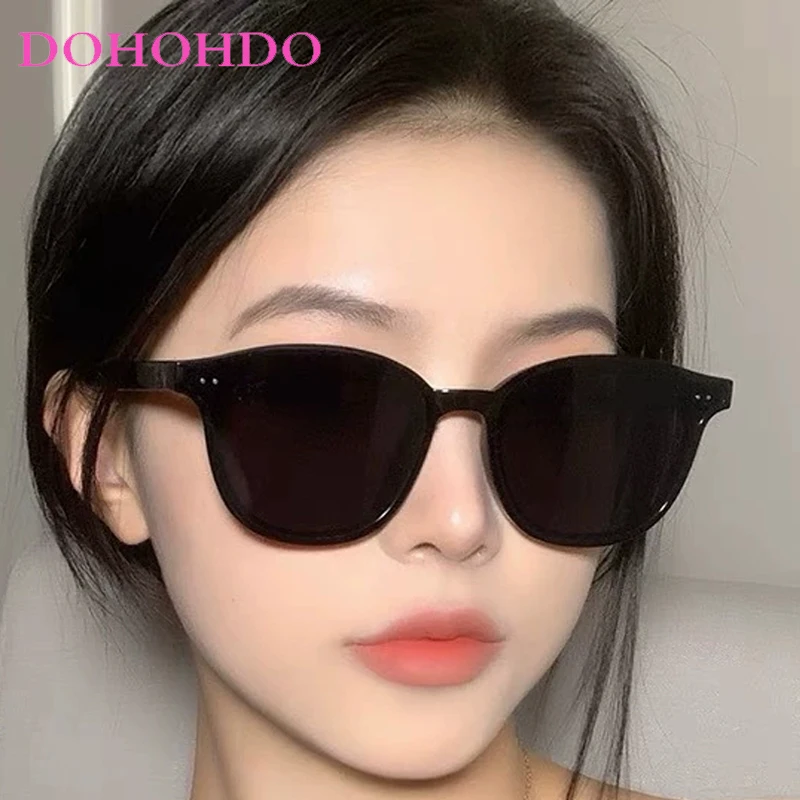 Classic Rivet Cat Eye Frame Women Sunglasses Brand Designer Men Sunglass Trendy Outdoor Sports Drive Eyewear UV400 Lentes Mujer
Classic Rivet Cat Eye Frame Women Sunglasses Brand Designer Men Sunglass Trendy Outdoor Sports Drive Eyewear UV400 Lentes Mujer
