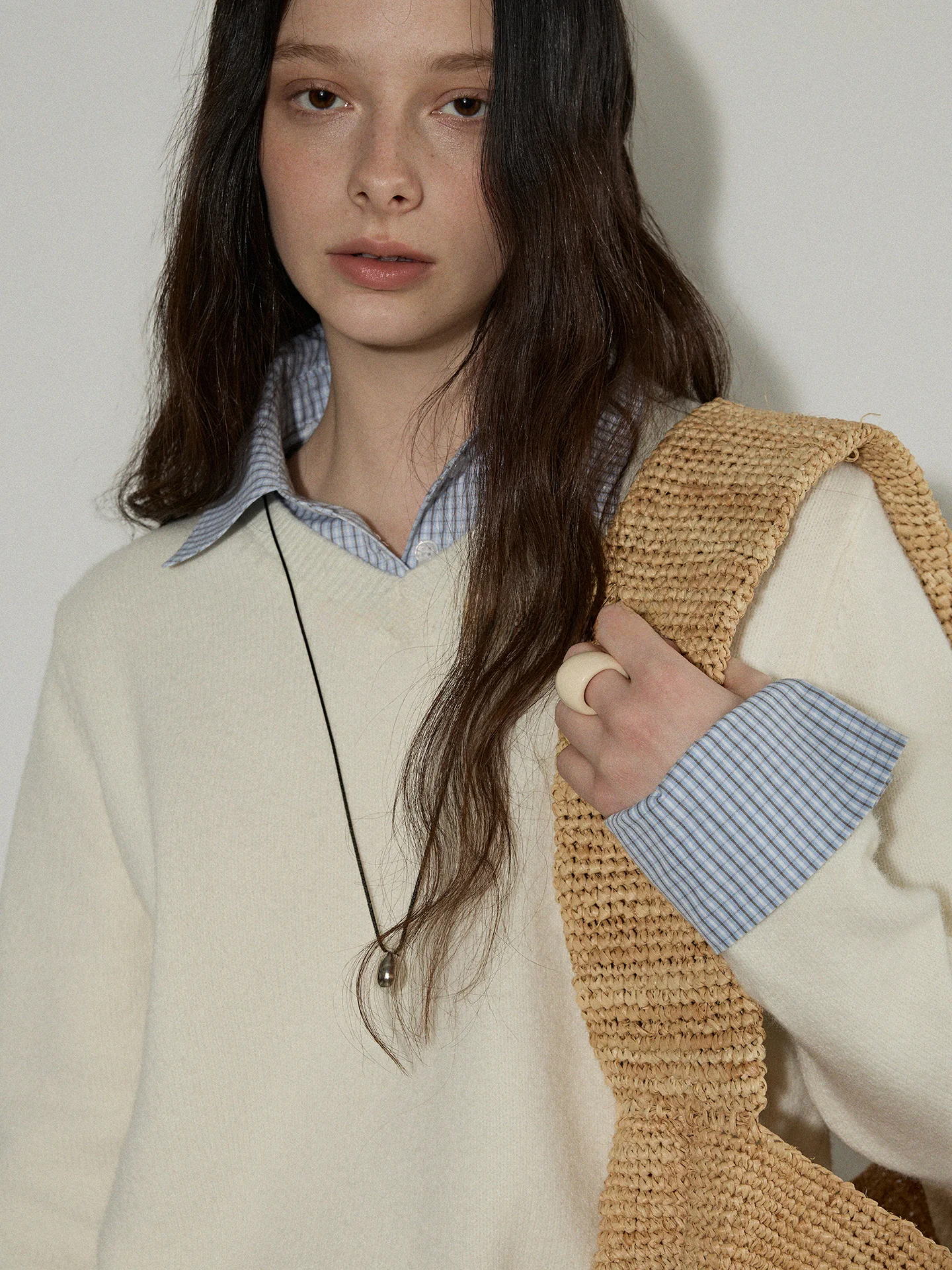 Lofi Choose Plaid Patchwork Knit Sweater Women's Spring New Design Sense irt Collar Fake Two-Piece Loose Fit Long Sve
Lofi Choose Plaid Patchwork Knit Sweater Women's Spring New Design Sense irt Collar Fake Two-Piece Loose Fit Long Sve