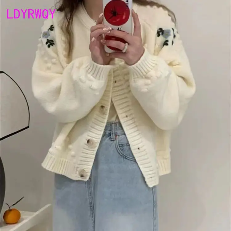 2023 Autumn and Winter New Embroidery Knitted Cardigan Women's Japanese Lazy Loose Sweater Coat
2023 Autumn and Winter New Embroidery Knitted Cardigan Women's Japanese Lazy Loose Sweater Coat