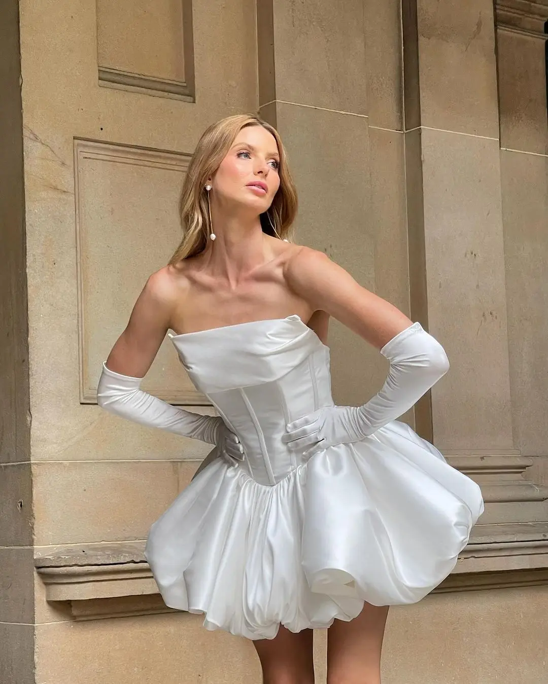 A-Line Luxury Vestidos De Novia Strapless Mini Bridal Princess Dress Draped Formal Wedding Gown Custom Made Robe De Mariage
A-Line Luxury Vestidos De Novia Strapless Mini Bridal Princess Dress Draped Formal Wedding Gown Custom Made Robe De Mariage