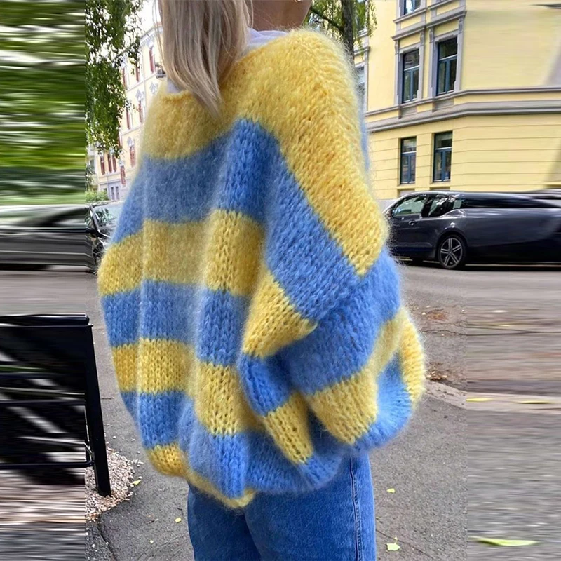 Autumn Winter New O Collar Knitted Pullover Fashion Stripe Contrast Printed Sweater Casual Lantern Sleeve Loose Jumper For Women
Autumn Winter New O Collar Knitted Pullover Fashion Stripe Contrast Printed Sweater Casual Lantern Sleeve Loose Jumper For Women