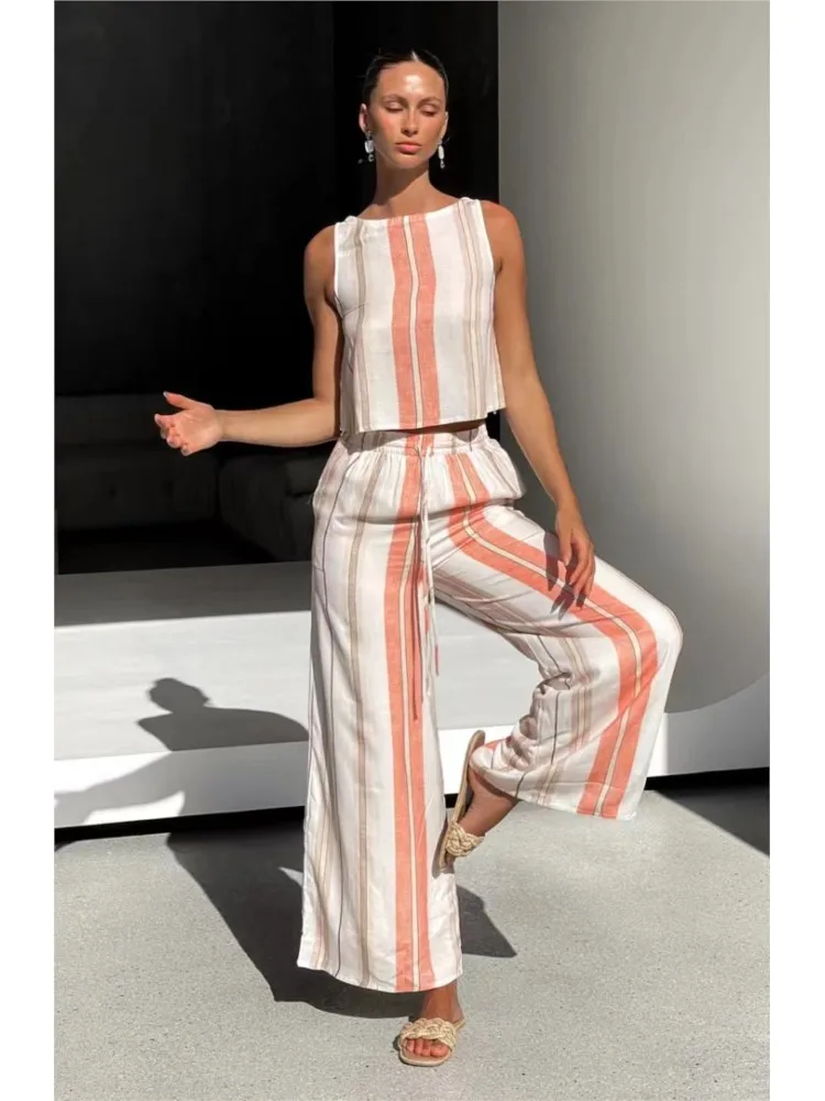 New Summer Women's Printed Sleeveless Short Top Wide-leg Pants Suit Women's Fashionable Casual Round Neck Two-piece Suit Females
New Summer Women's Printed Sleeveless Short Top Wide-leg Pants Suit Women's Fashionable Casual Round Neck Two-piece Suit Females