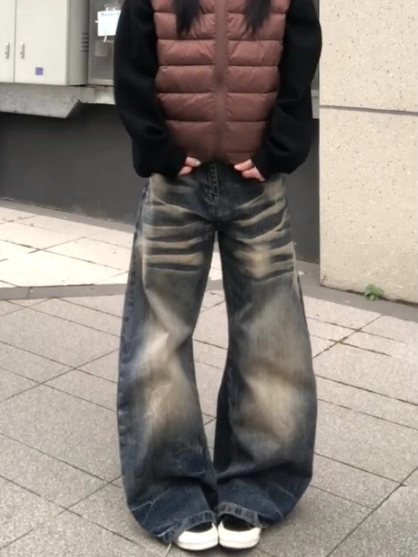 Retro American Vibe Distressed Wide Leg Jeans Men's High Street Loose Slimming Drapey Denim Skinnies Knife Casual Jeans
Retro American Vibe Distressed Wide Leg Jeans Men's High Street Loose Slimming Drapey Denim Skinnies Knife Casual Jeans