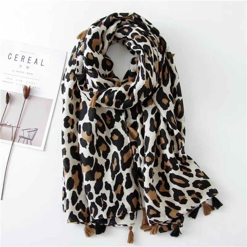 Autumn And Winter Snake skin luxury rose-spotted ladies wild leopard scarf female long scarf shawl thin brown fashionable scarf
Autumn And Winter Snake skin luxury rose-spotted ladies wild leopard scarf female long scarf shawl thin brown fashionable scarf