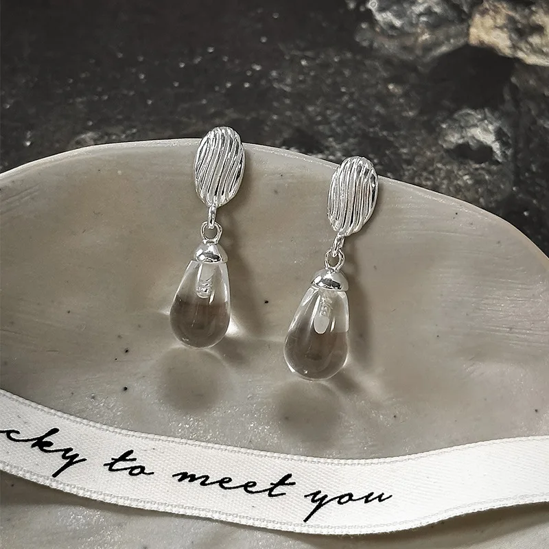 CHOZON S925 однотонные серебряные серьги с кристаллами в Корейском минималистском стиле, оптовая продажа, изящные ювелирные изделия для женщин
CHOZON S925 однотонные серебряные серьги с кристаллами в Корейском минималистском стиле, оптовая продажа, изящные ювелирные изделия для женщин