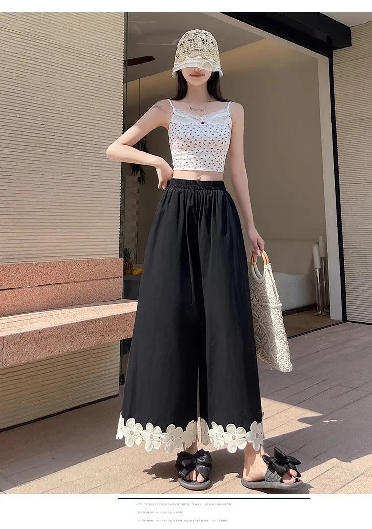 Spring and summer best-selling styles: leisure, fresh, country style, cute, versatile, floral high-waisted nine-tenths pants
Spring and summer best-selling styles: leisure, fresh, country style, cute, versatile, floral high-waisted nine-tenths pants