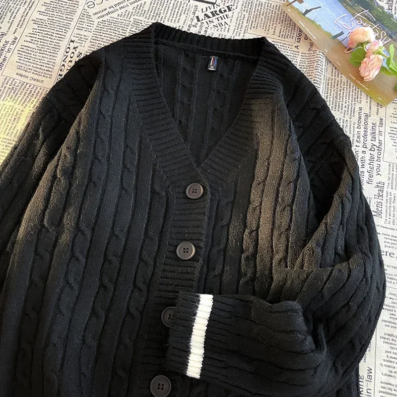 High Quality Fashion Trend Solid Color Wool Cardigan for Teenagers in Autumn Winter Loose Comfortable Long Sleeved Warm Jacket
High Quality Fashion Trend Solid Color Wool Cardigan for Teenagers in Autumn Winter Loose Comfortable Long Sleeved Warm Jacket