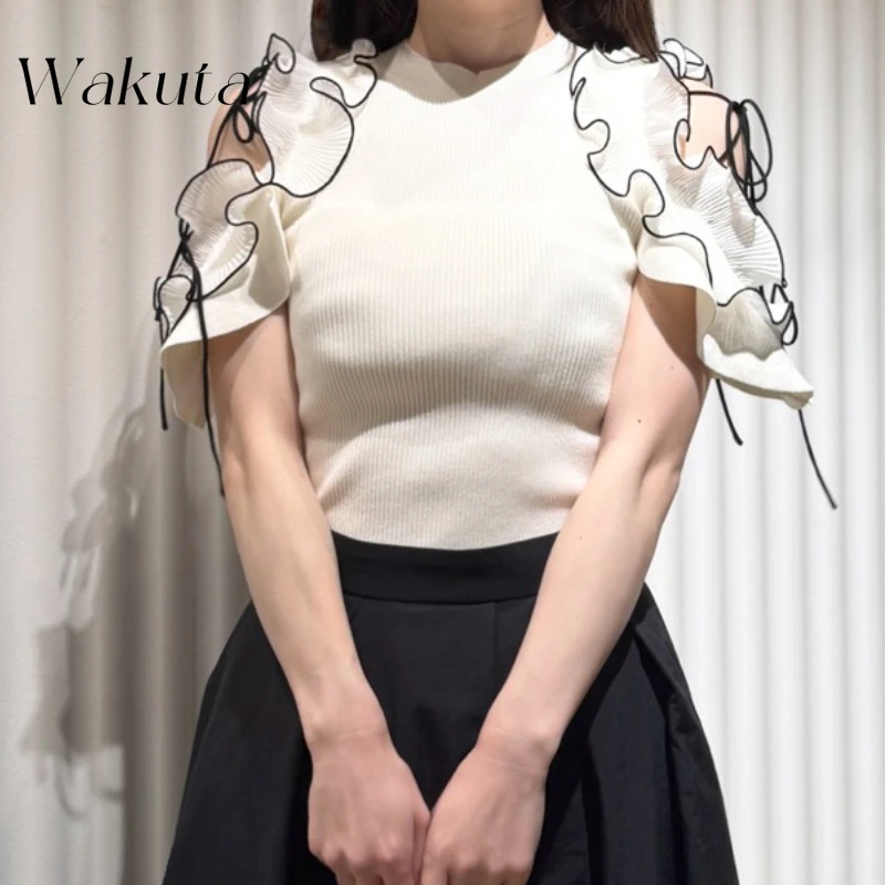 WAKUTA Японские плиссированные джемперы с круглым вырезом и оборками на плечах, простые однотонные повседневные универсальные тонкие летние свитера Y2k 여성 반팔 니트
WAKUTA Японские плиссированные джемперы с круглым вырезом и оборками на плечах, простые однотонные повседневные универсальные тонкие летние свитера Y2k 여성 반팔 니트