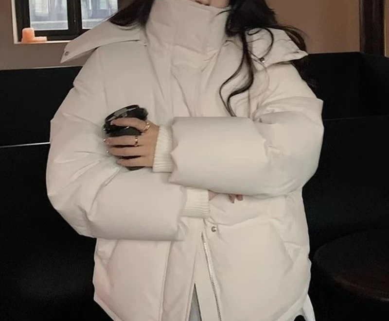 Универсальное пальто, хлопковая куртка, женская зимняя куртка 2025 года, новый толстый хлебный халат
Универсальное пальто, хлопковая куртка, женская зимняя куртка 2025 года, новый толстый хлебный халат