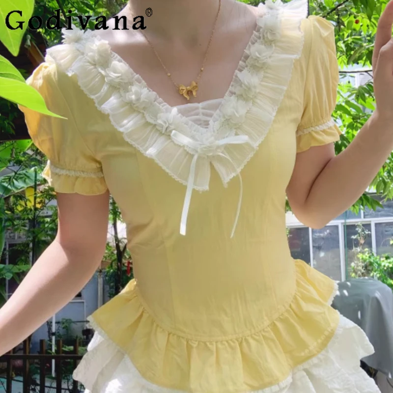 Spring Summer New Solid Color Slim Lace French V-neck T-shirt Elegant Women Sweet Short Puff Sleeve Cute College T-shirts
Spring Summer New Solid Color Slim Lace French V-neck T-shirt Elegant Women Sweet Short Puff Sleeve Cute College T-shirts