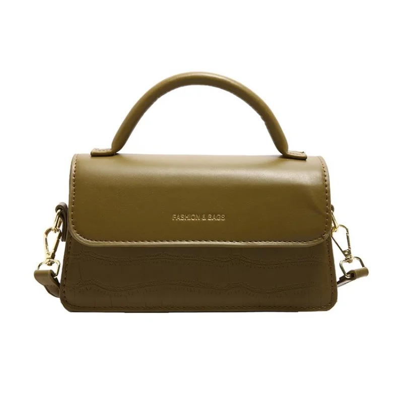 Женская кожаная сумка через плечо с плечевым ремнем. Классическая элегантная сумка через плечо от роскошных дизайнерских сумок.
Женская кожаная сумка через плечо с плечевым ремнем. Классическая элегантная сумка через плечо от роскошных дизайнерских сумок.