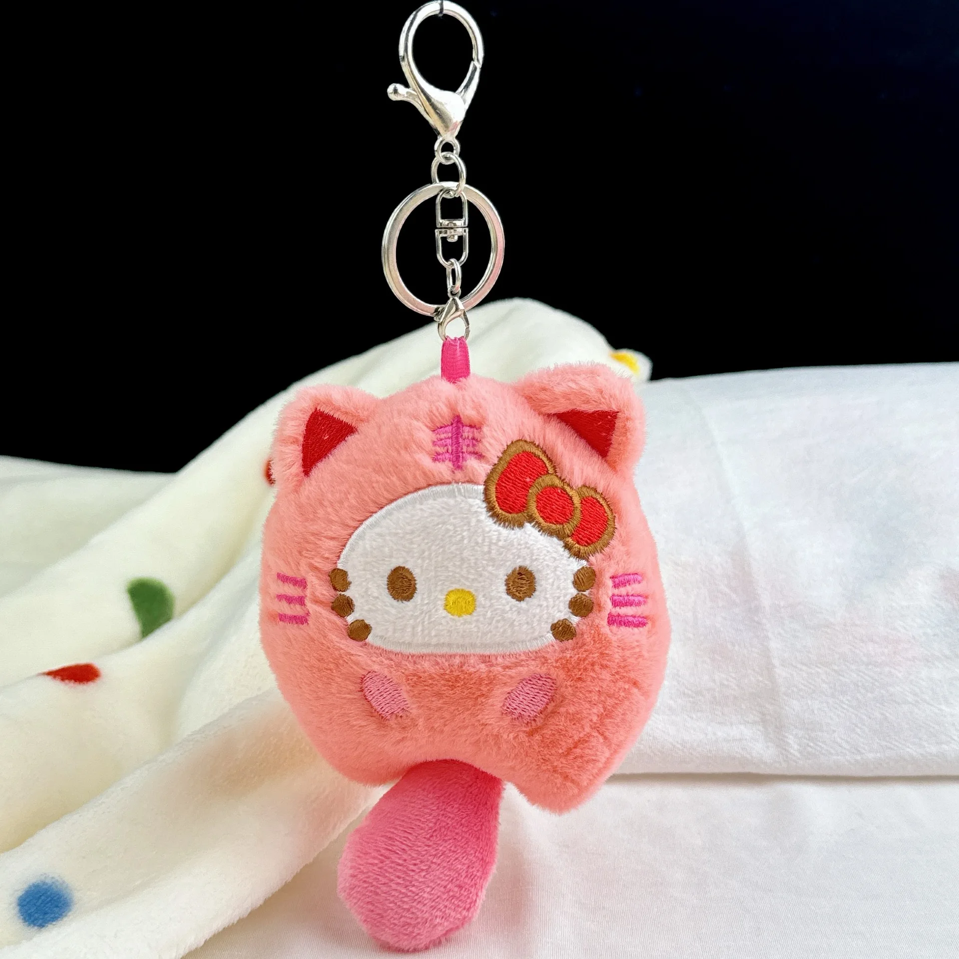 Мягкая плюшевая игрушка-брелок Sanrio Hello Kitty, аниме-аксессуар, подвеска на рюкзак Kuromi, праздничные подарки для мальчиков и девочек
Мягкая плюшевая игрушка-брелок Sanrio Hello Kitty, аниме-аксессуар, подвеска на рюкзак Kuromi, праздничные подарки для мальчиков и девочек