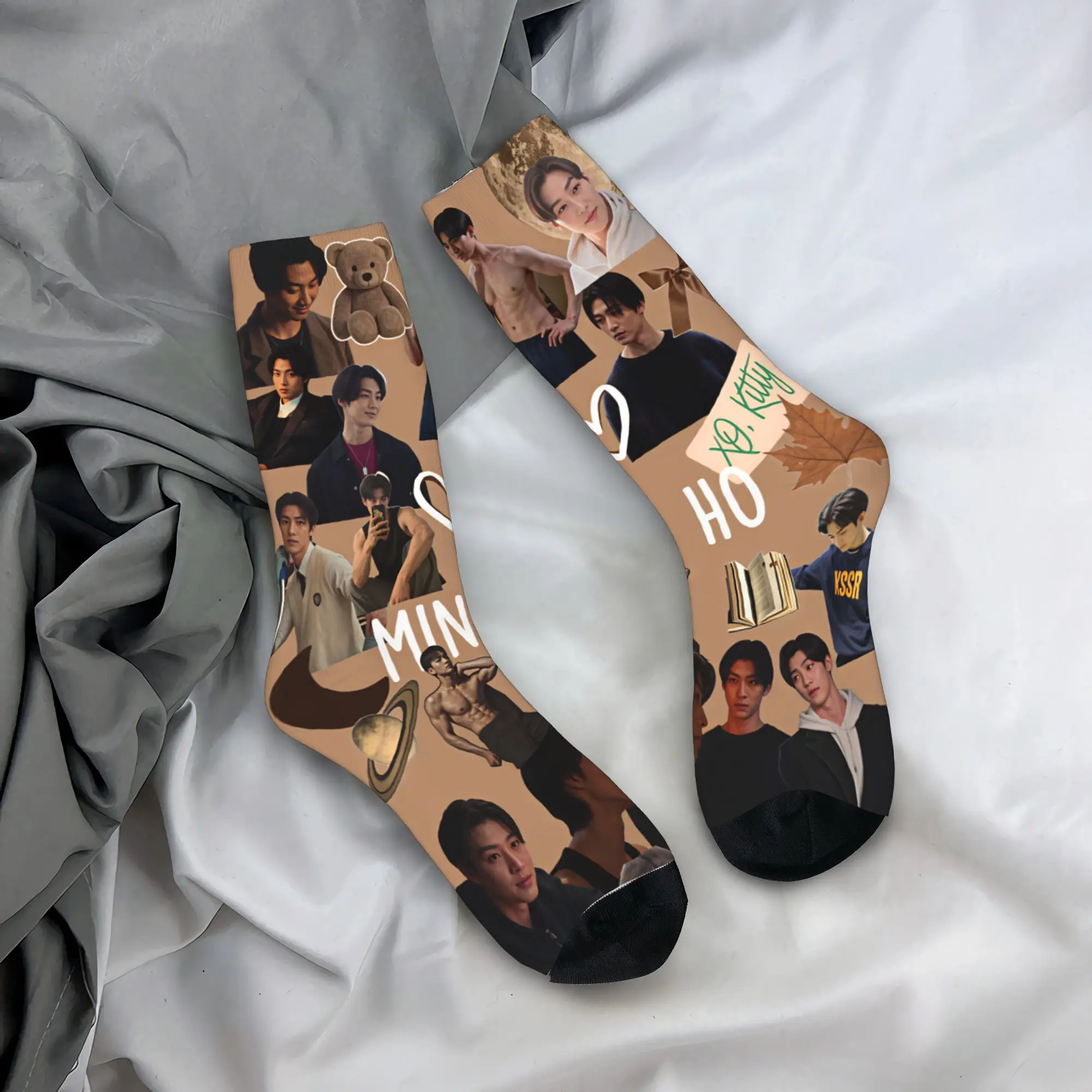 TV XO Kitty Kim Min Socks Modern Stockings Autumn Non Slip Couple Socks Soft Graphic Outdoor Socks
TV XO Kitty Kim Min Socks Modern Stockings Autumn Non Slip Couple Socks Soft Graphic Outdoor Socks