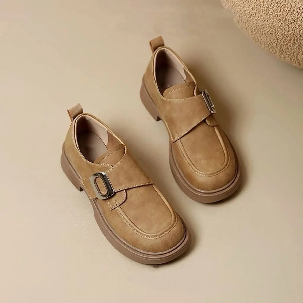 British Inspired Women's Slip-On Loafers 2026 New Style with Thick Soft Sole Durable Leather Shoes for Everyday Wear
British Inspired Women's Slip-On Loafers 2026 New Style with Thick Soft Sole Durable Leather Shoes for Everyday Wear