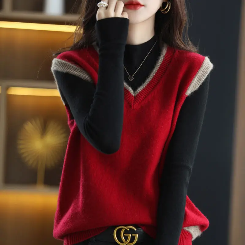 Oversized Vintage Women Knitted Sweaters Vest Spring Autumn New Fashion Loose Pullover V-Neck Korean Casual Sleeveless Tops 2023
Oversized Vintage Women Knitted Sweaters Vest Spring Autumn New Fashion Loose Pullover V-Neck Korean Casual Sleeveless Tops 2023