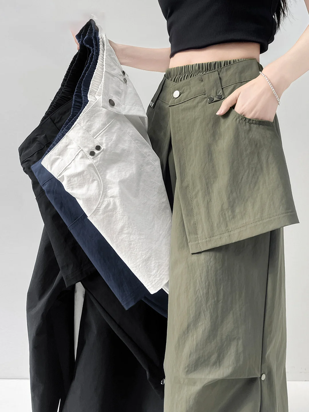 American Style Military Green Work Pants Women Summer Loose Wide Leg Pants Fake Two-Piece Butt Curtain Pants Cuffed Two-Way S...
American Style Military Green Work Pants Women Summer Loose Wide Leg Pants Fake Two-Piece Butt Curtain Pants Cuffed Two-Way S...