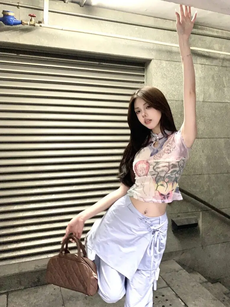 Elegant Blue Casual Pants Women's Summer Slimming Loose Straight Leg Trousers with Belt Design Comfortable Breathable Fashion...
Elegant Blue Casual Pants Women's Summer Slimming Loose Straight Leg Trousers with Belt Design Comfortable Breathable Fashion...