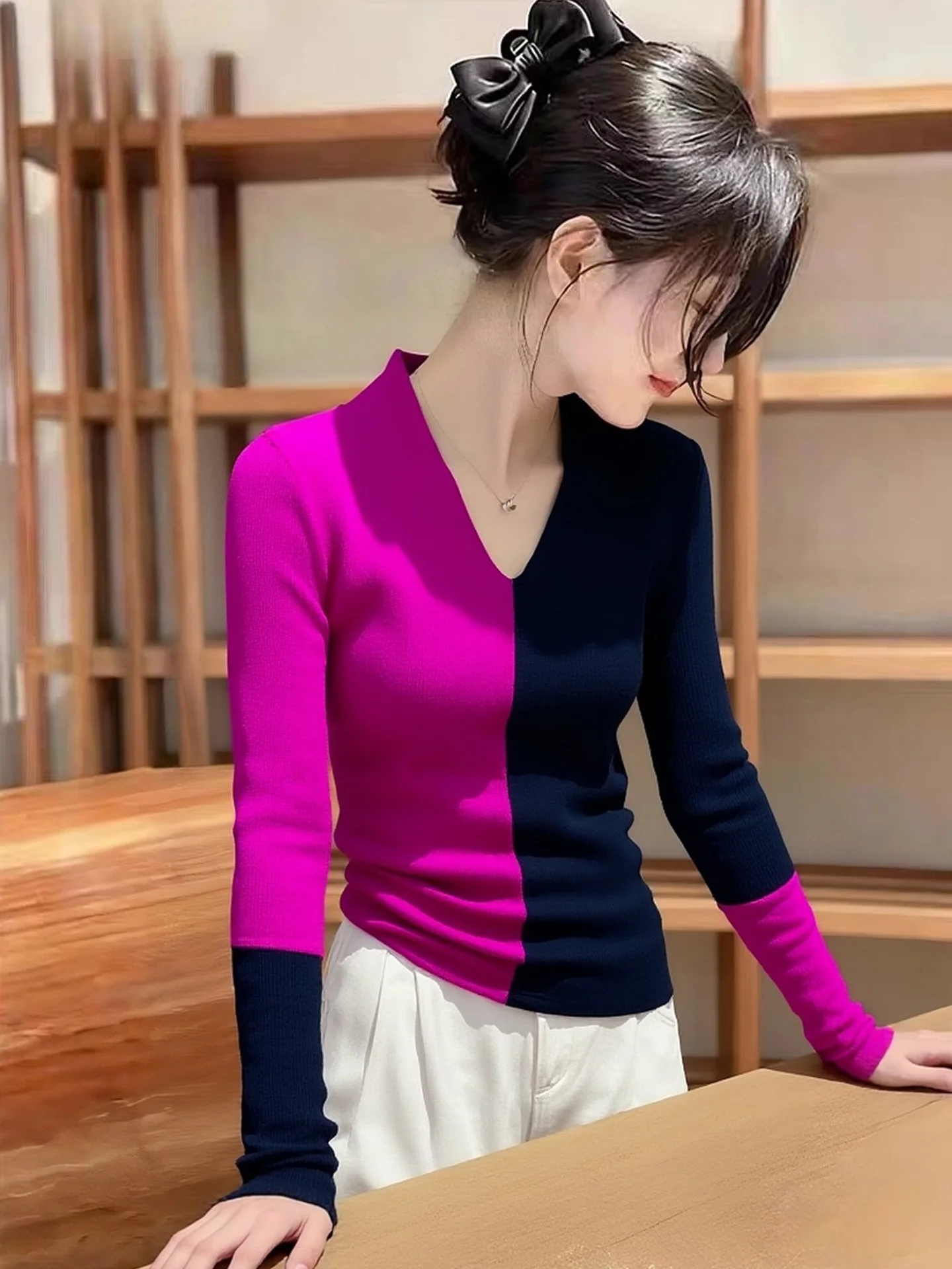 Spring V-Neck Knitwear Slim Fit Fashionable Color Block Long Sleeve Women's Base Shirt Design Sensation Stylish Commute Style
Spring V-Neck Knitwear Slim Fit Fashionable Color Block Long Sleeve Women's Base Shirt Design Sensation Stylish Commute Style