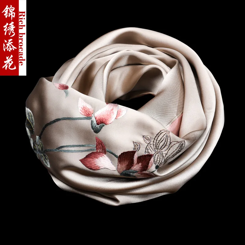 Hangzhou Handmade Embroidery Scarf Female to Give Mom Suzhou Shawl Chinese Style
Hangzhou Handmade Embroidery Scarf Female to Give Mom Suzhou Shawl Chinese Style