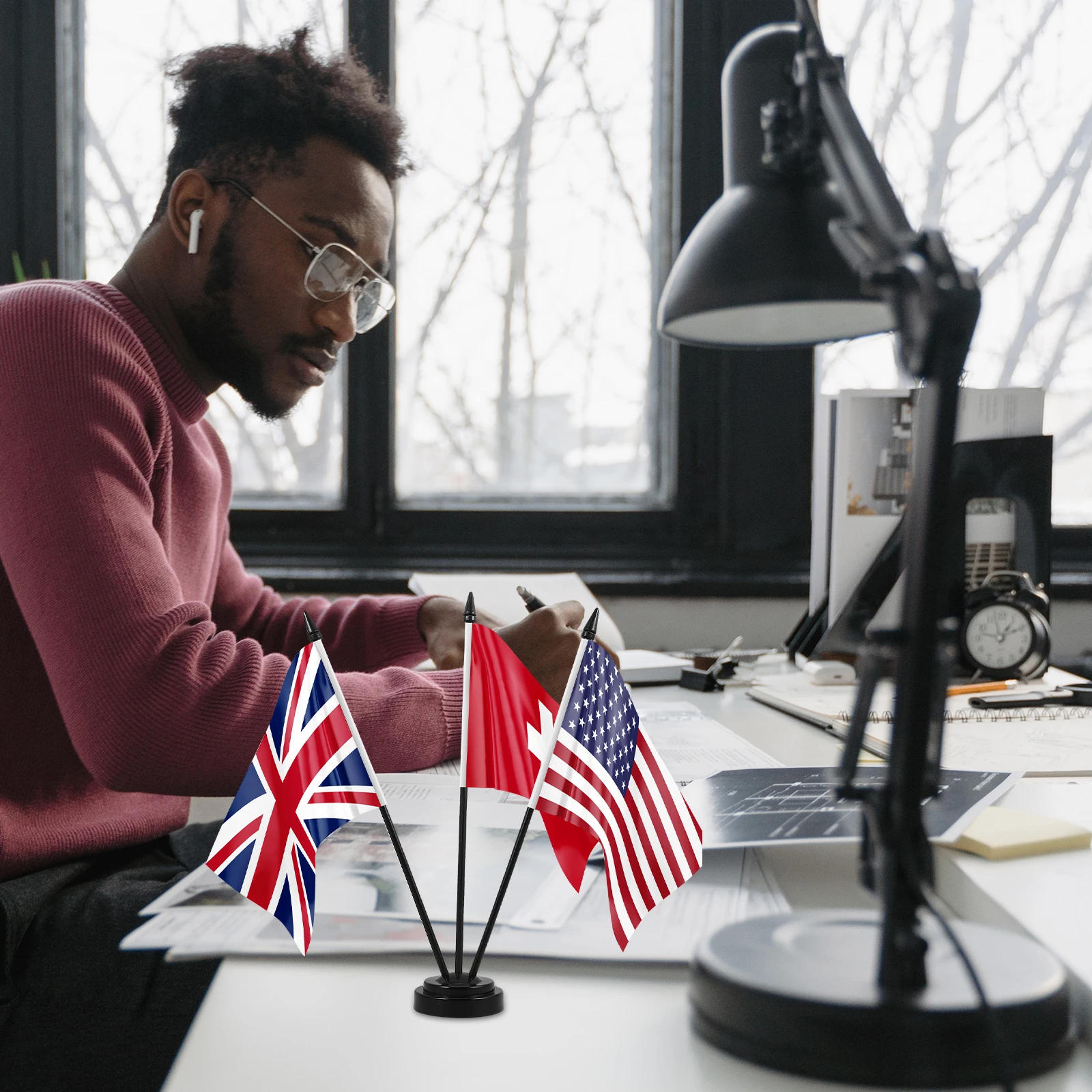 1pc Portable Mini Flag Holder Stand For Desk Home Decoration Small Plastic Flagpole Base Outdoor Indoor Use
1pc Portable Mini Flag Holder Stand For Desk Home Decoration Small Plastic Flagpole Base Outdoor Indoor Use