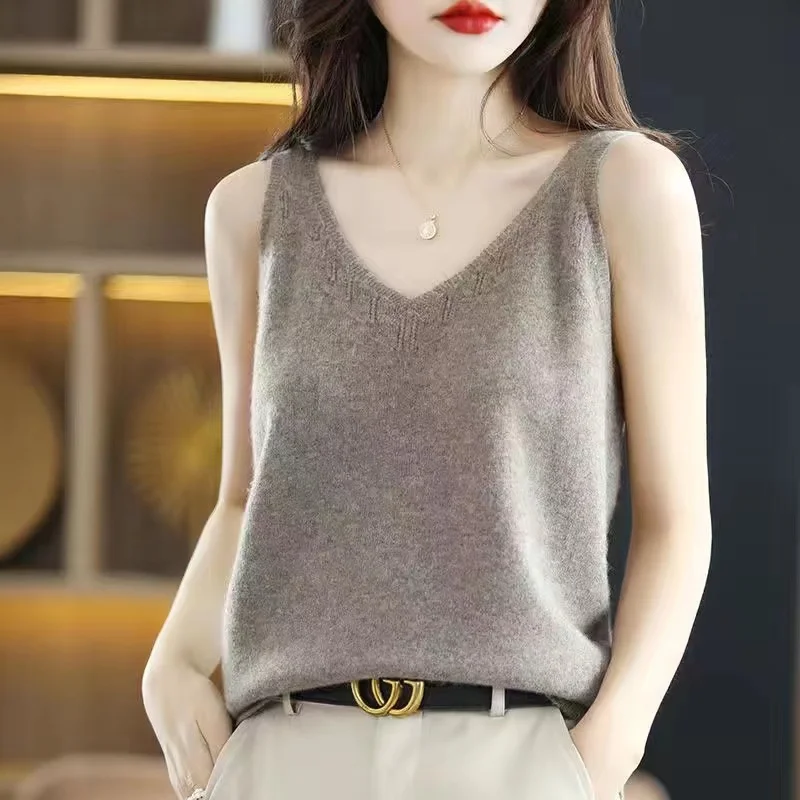 Spring Summer 100% Merino Wool Women Tank Tops V-Neck Hollow Out Vest Casual Outerwear Sleeveless Female Knitted Clothing Camis
Spring Summer 100% Merino Wool Women Tank Tops V-Neck Hollow Out Vest Casual Outerwear Sleeveless Female Knitted Clothing Camis