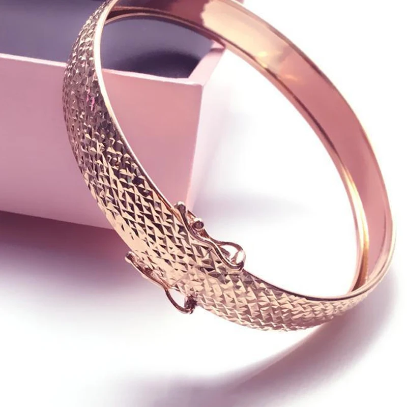 585 Purple Gold Plated 14K Rose Gold Shining Charm Exquisite New Charm Bracelet Wedding Engagement women accessories
585 Purple Gold Plated 14K Rose Gold Shining Charm Exquisite New Charm Bracelet Wedding Engagement women accessories