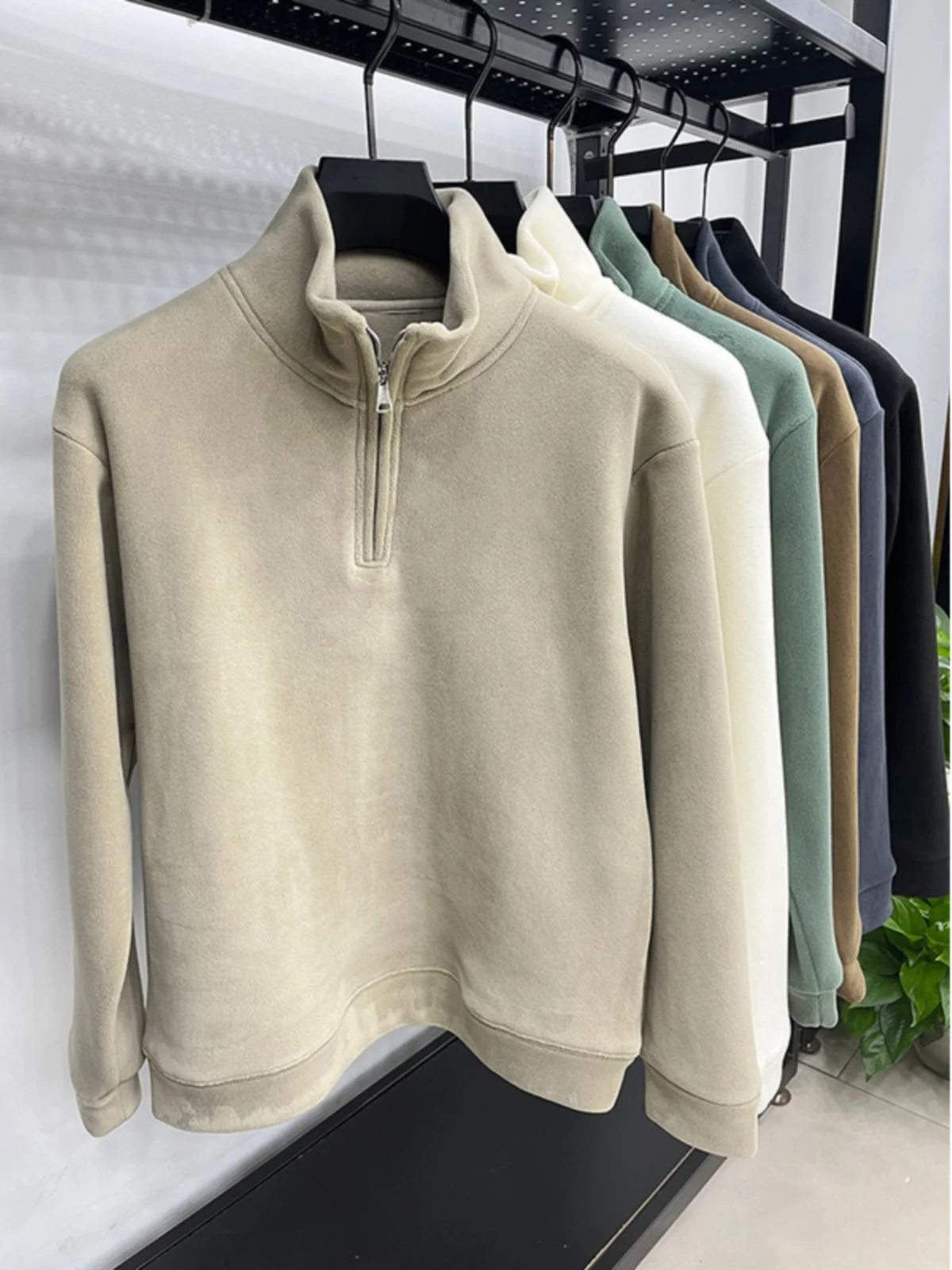 High-End Brand Hoodie Men's Fleece Lined Half High Collar Winter Thickened Warm Base Layer Top Fashion Urban Style Casual Wear
High-End Brand Hoodie Men's Fleece Lined Half High Collar Winter Thickened Warm Base Layer Top Fashion Urban Style Casual Wear