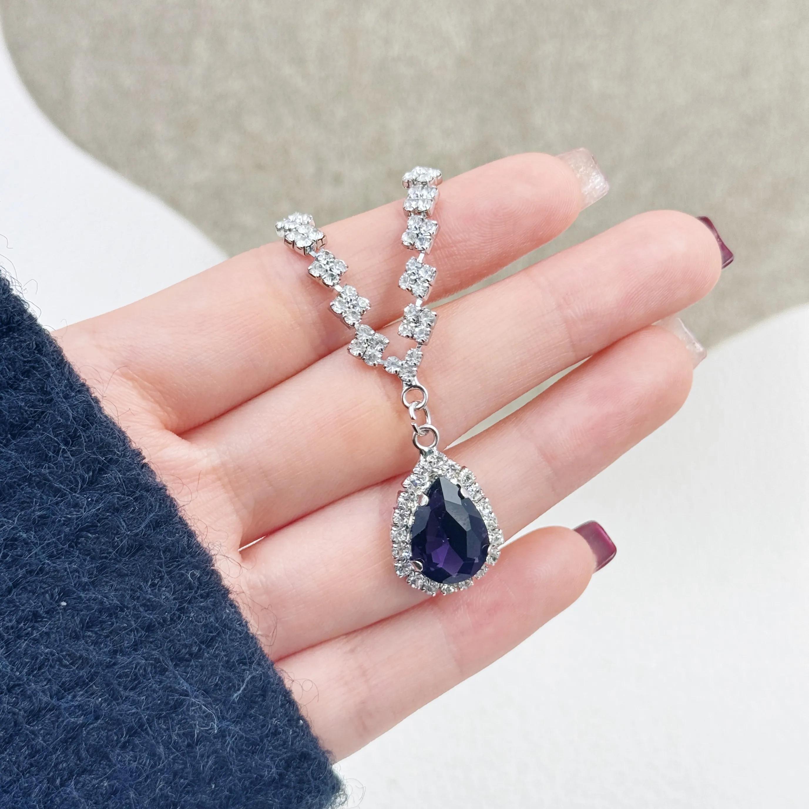 Women Wedding Jewelry Crystal Cup Chain Teardrop Pendant Necklace Girl Gift
Women Wedding Jewelry Crystal Cup Chain Teardrop Pendant Necklace Girl Gift