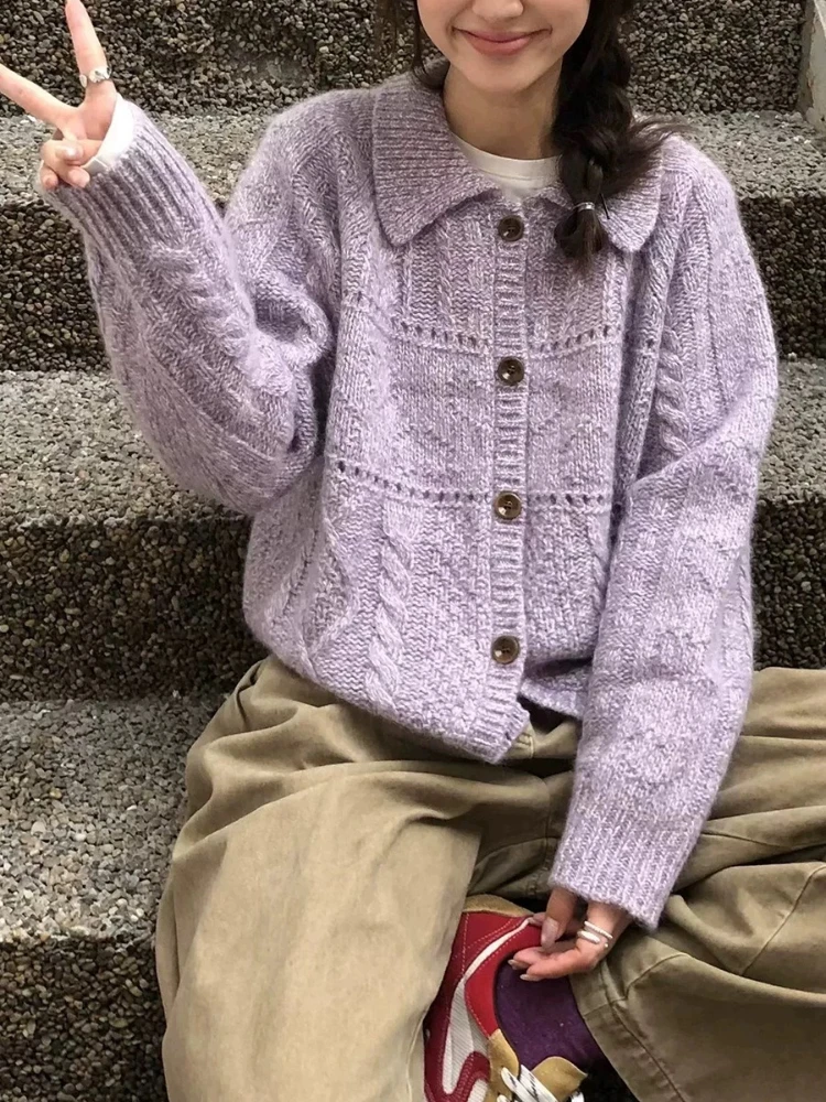 2025 Fall Korean Fashion Knitted Cardigan Top Women Turn Down Collar Cable Knit Sweater Oversized Casual Sweater Coat New Winter
2025 Fall Korean Fashion Knitted Cardigan Top Women Turn Down Collar Cable Knit Sweater Oversized Casual Sweater Coat New Winter