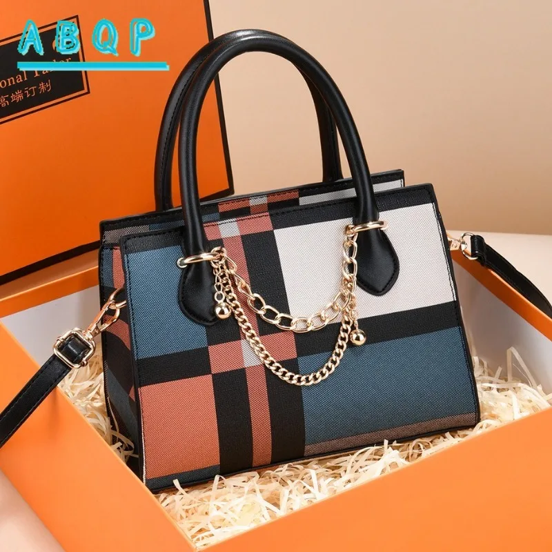 New Women's Handbag Luxury Brand Fashion Women's Shoulder Bag PU Large Capacity Personalized Casual Women's Bag High Quality
New Women's Handbag Luxury Brand Fashion Women's Shoulder Bag PU Large Capacity Personalized Casual Women's Bag High Quality