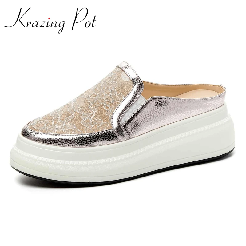 Krazing Pot Big Size 43 Air Mesh Breathable Mules Embroidery Round Toe Thick Bottom Platform Leisure Women Outside Slippers L61
Krazing Pot Big Size 43 Air Mesh Breathable Mules Embroidery Round Toe Thick Bottom Platform Leisure Women Outside Slippers L61
