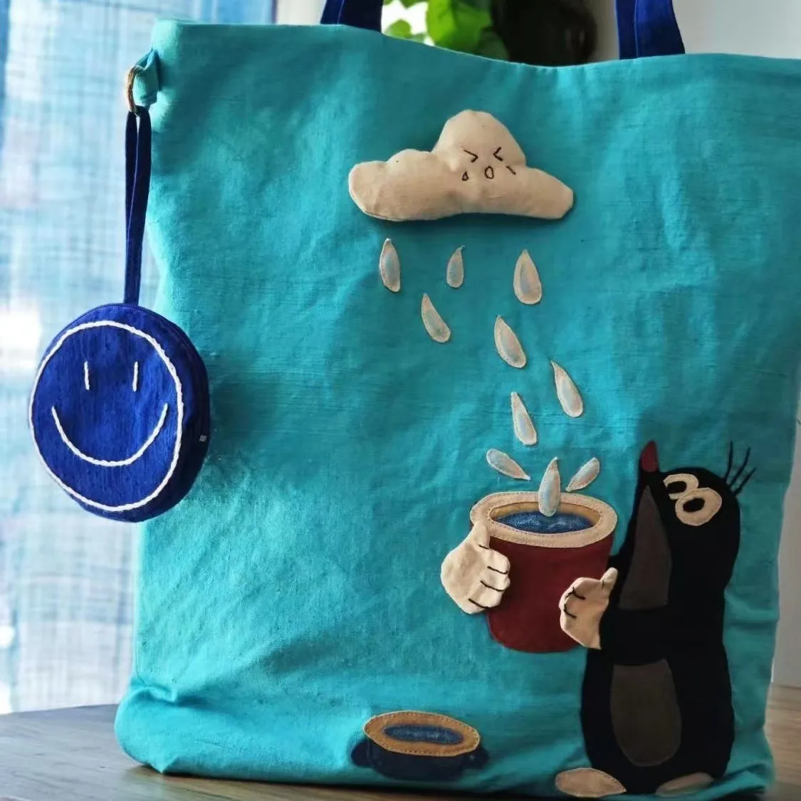 Lightweight Canvas Shopping Bag Embroidered Raindrop Cloudy Mole Mouse Urban Minimalist Style Handbag Shoulder Bag Tote Bag
Lightweight Canvas Shopping Bag Embroidered Raindrop Cloudy Mole Mouse Urban Minimalist Style Handbag Shoulder Bag Tote Bag
