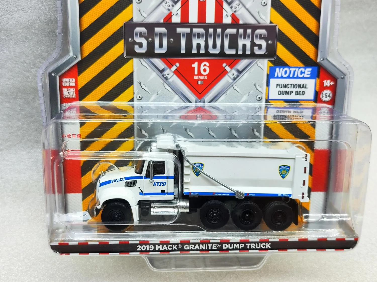 1:64 2019 Mack Granite Dump Truck Simulation Alloy Car Model Collectible Toy Gift Souvenir Display Ornament
1:64 2019 Mack Granite Dump Truck Simulation Alloy Car Model Collectible Toy Gift Souvenir Display Ornament