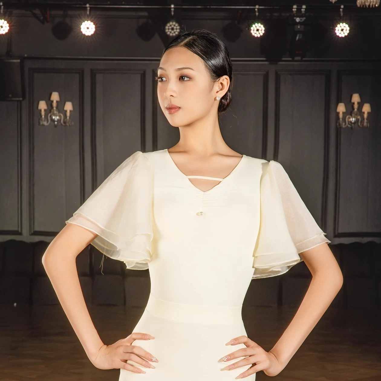 2025 Women Dance Costumes Modern Dance Clothes Short Sleeve Jumpsuit Chacha Rumba Tango Latin Ballroom Dance Clothing DN21652
2025 Women Dance Costumes Modern Dance Clothes Short Sleeve Jumpsuit Chacha Rumba Tango Latin Ballroom Dance Clothing DN21652
