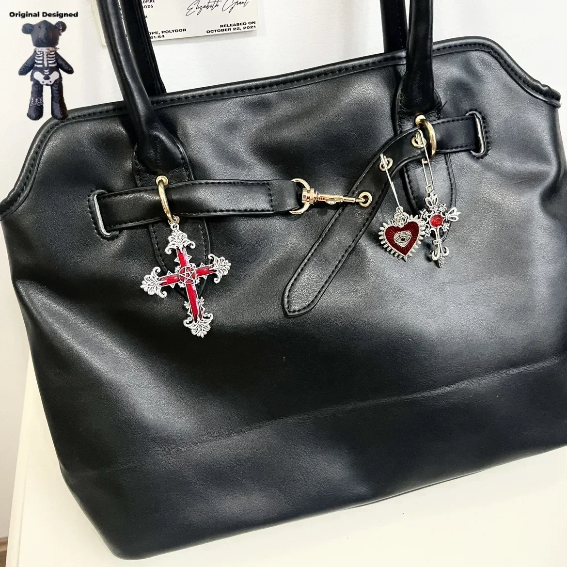 Original design Women’s Tote Diamond Cross Crossbody Bags Y2k girl Vintage Harajuku Punk bag big capacity One Shoulder Handbag
Original design Women’s Tote Diamond Cross Crossbody Bags Y2k girl Vintage Harajuku Punk bag big capacity One Shoulder Handbag