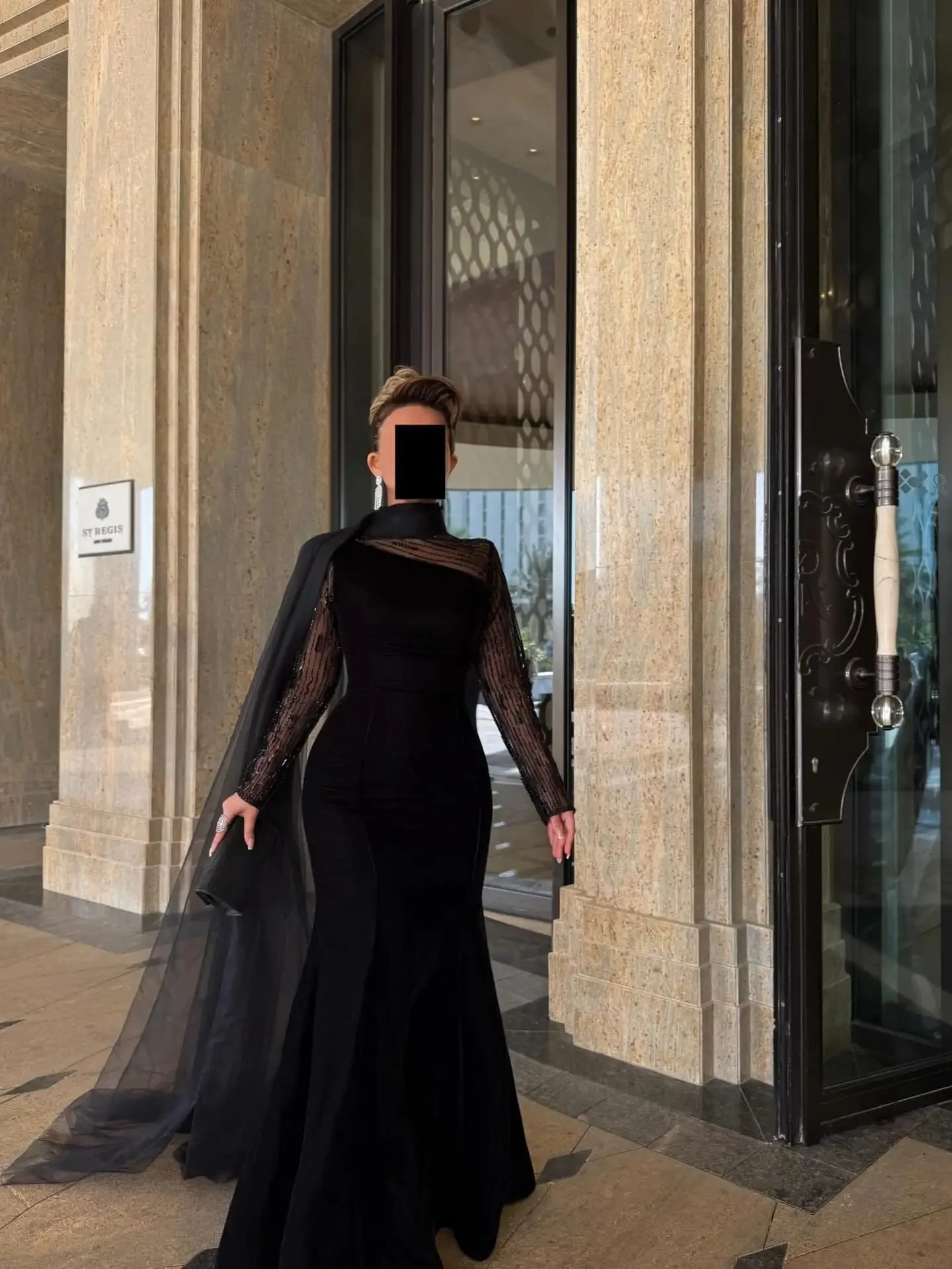 Индивидуальный пошив: Новинка 2026 года – черное платье-кейп из тюля с бисером, женское вечернее платье-русалка с высоким воротом и сетчатыми рукавами, для торжественных мероприятий и выпускных вечеров
Индивидуальный пошив: Новинка 2026 года – черное платье-кейп из тюля с бисером, женское вечернее платье-русалка с высоким воротом и сетчатыми рукавами, для торжественных мероприятий и выпускных вечеров