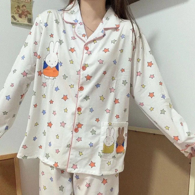 Корейский комплект пижамы Miffy для женщин из чистого хлопка, весенне-летний, с милым мультяшным принтом, для комфортного сна, подарок для девушки
Корейский комплект пижамы Miffy для женщин из чистого хлопка, весенне-летний, с милым мультяшным принтом, для комфортного сна, подарок для девушки